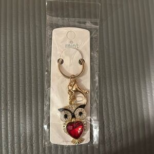 NIP unbranded owl keychain